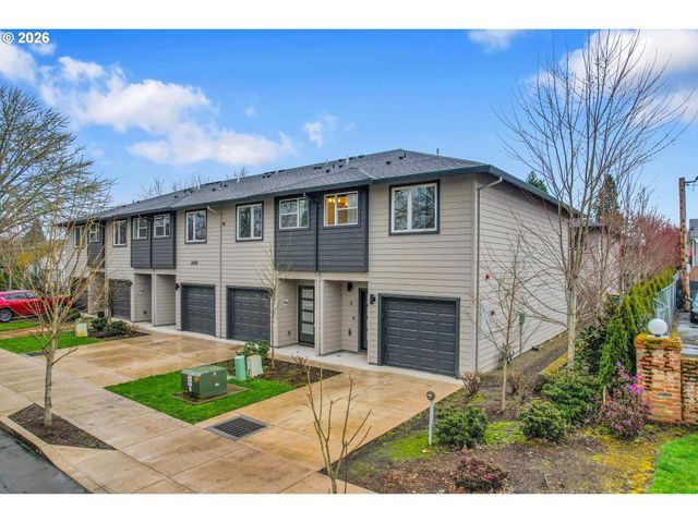 2828 22nd Ave 5, Forest Grove, OR 97116