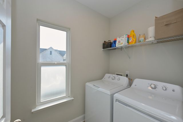 621 Trotters Aly, Gallatin, TN 37066