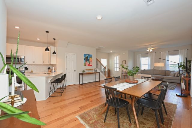 621 Trotters Aly, Gallatin, TN 37066