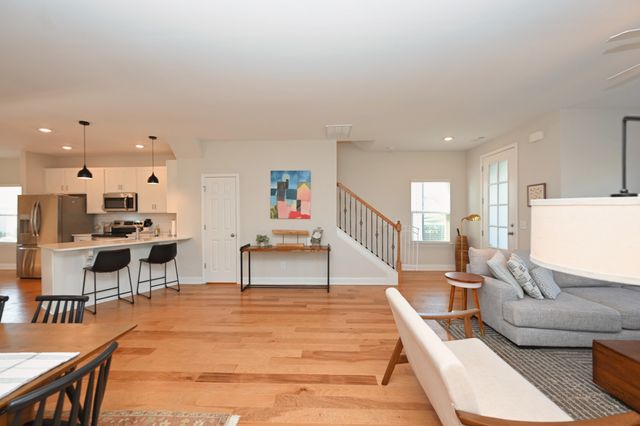 621 Trotters Aly, Gallatin, TN 37066