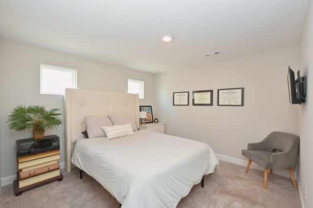 621 Trotters Aly, Gallatin, TN 37066