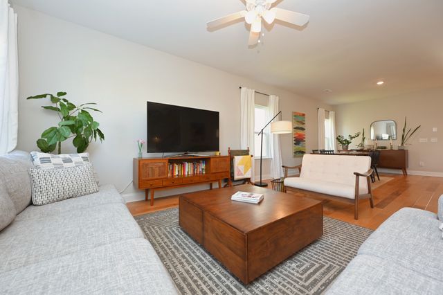 621 Trotters Aly, Gallatin, TN 37066