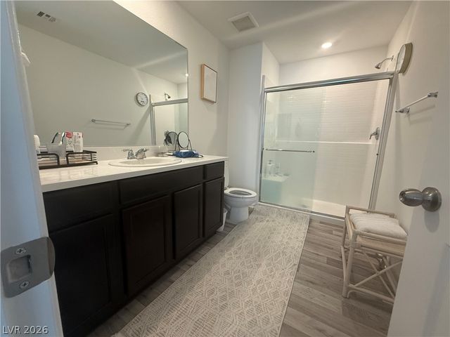 5916 Swift Lariat Street, Las Vegas, NV 89113