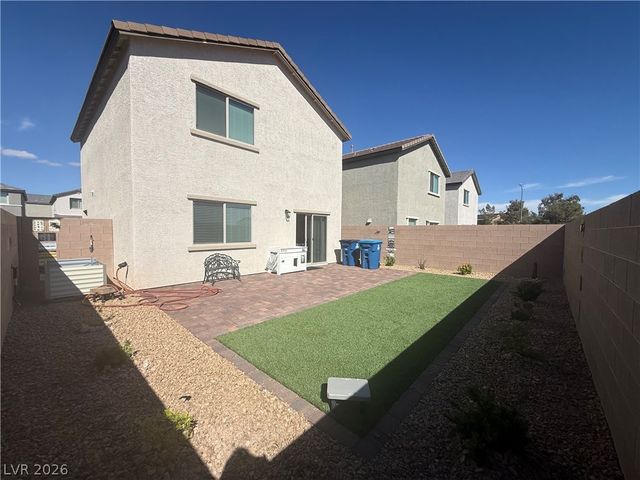 5916 Swift Lariat Street, Las Vegas, NV 89113