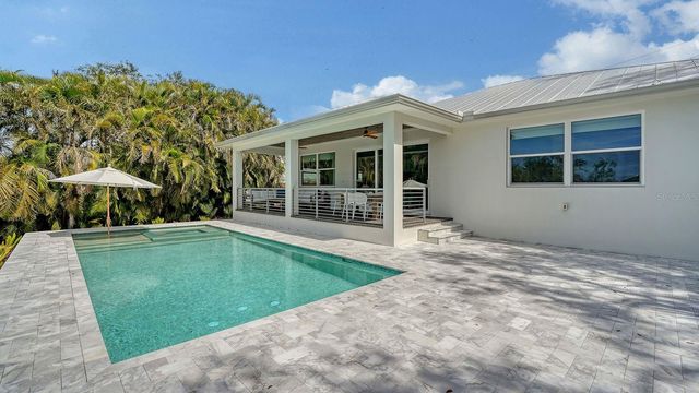 6136 HOLLYWOOD BOULEVARD, Sarasota, FL 34231