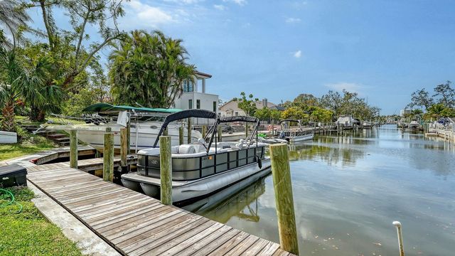 6136 HOLLYWOOD BOULEVARD, Sarasota, FL 34231