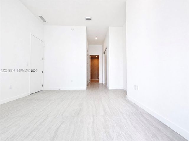 77 SE 5 Street UPH03, Miami, FL 33131