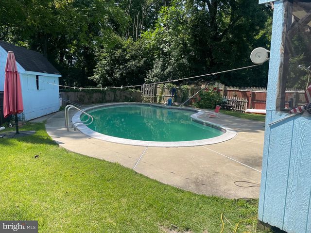 816 INDIAN TRL, Woodbury, NJ 08096