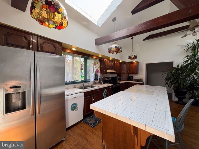 816 INDIAN TRL, Woodbury, NJ 08096