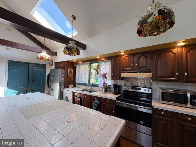 816 INDIAN TRL, Woodbury, NJ 08096