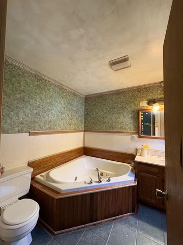 816 INDIAN TRL, Woodbury, NJ 08096