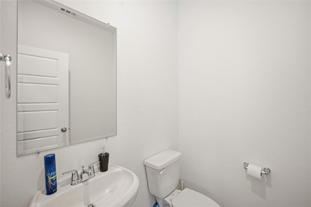 7 Robin Court, Angleton, TX 77515