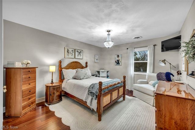 1179 Harwich Court 202, Rocky River, OH 44116