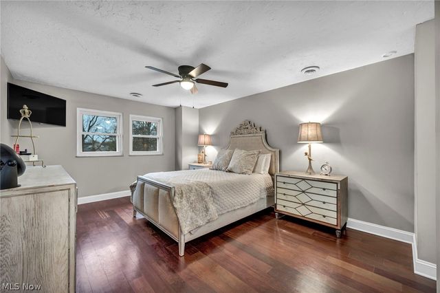 1179 Harwich Court 202, Rocky River, OH 44116