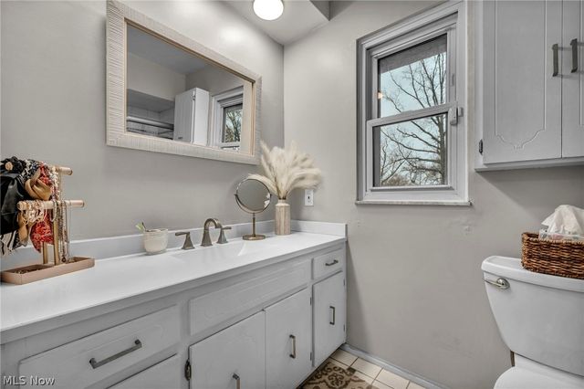 1179 Harwich Court 202, Rocky River, OH 44116