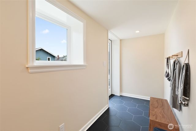 5212 S Mayflower Street, Seattle, WA 98118