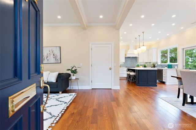 5212 S Mayflower Street, Seattle, WA 98118