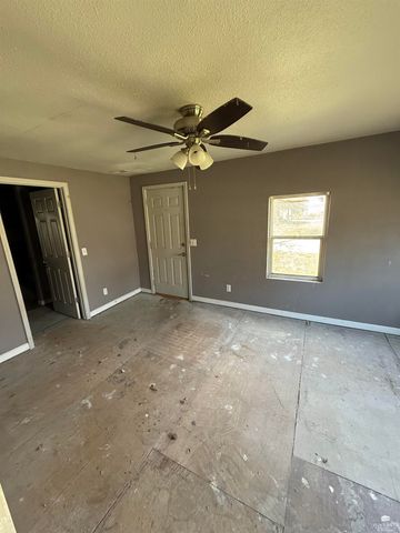 1524 N Madison Street, Junction City, KS 66441