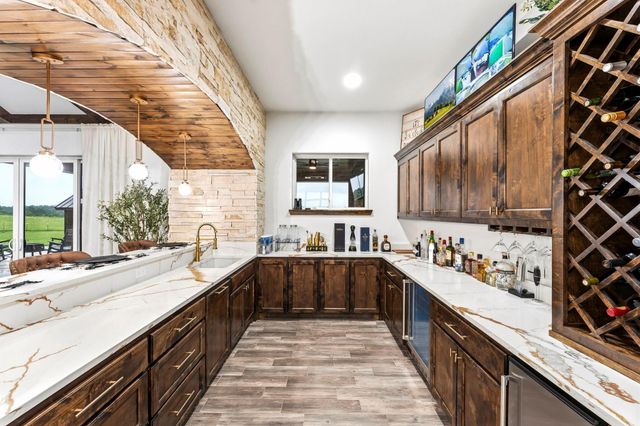 8000 E County Road 212, Buffalo, TX 75831