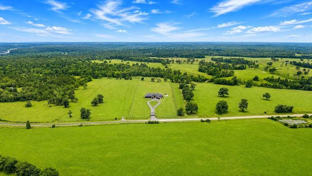 8000 E County Road 212, Buffalo, TX 75831