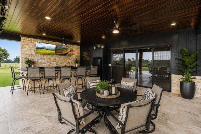 8000 E County Road 212, Buffalo, TX 75831