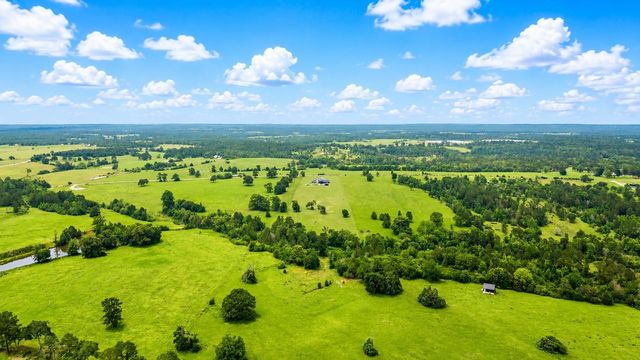 8000 E County Road 212, Buffalo, TX 75831