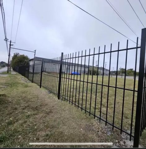 503 SW 23rd Street, Grand Prairie, TX 75051