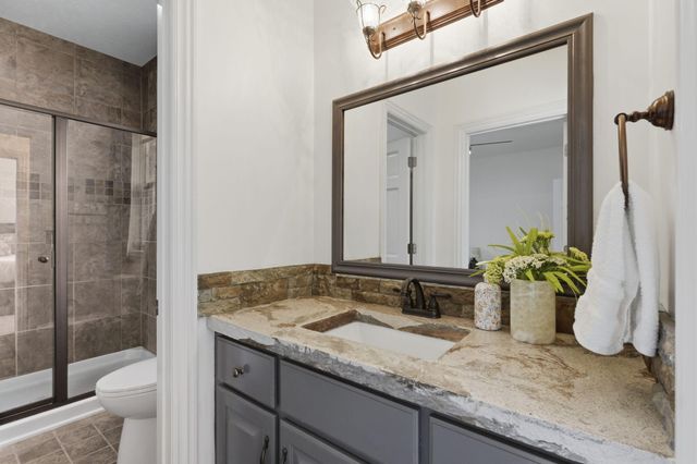 175 Split Rock Drive, Hollister, MO 65672
