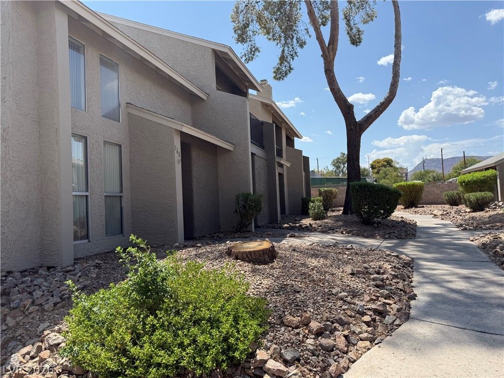 562 Sellers Place, Henderson, NV 89011 — photo 2