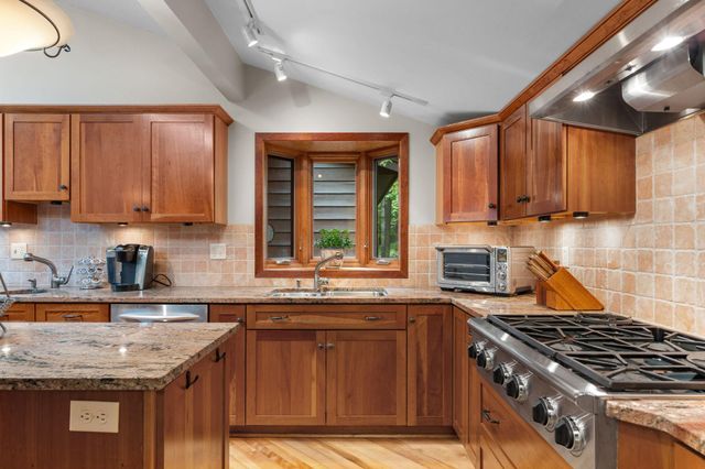 525 Park Lane, Orono, MN 55356