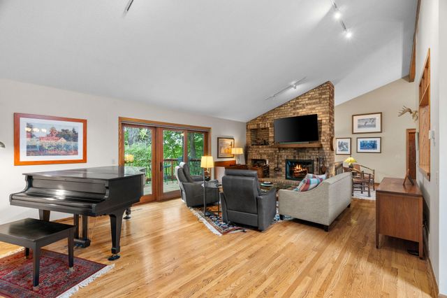 525 Park Lane, Orono, MN 55356