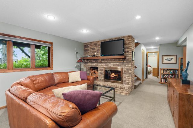 525 Park Lane, Orono, MN 55356