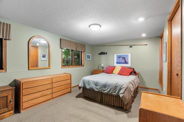 525 Park Lane, Orono, MN 55356