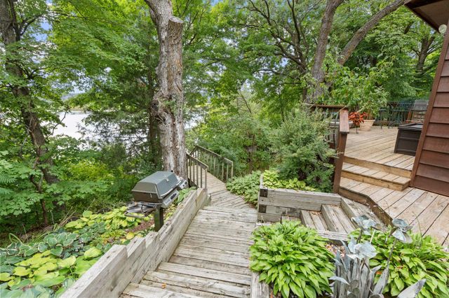 525 Park Lane, Orono, MN 55356