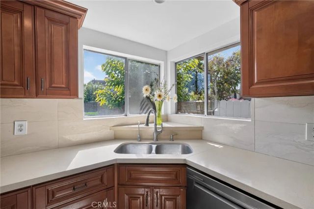 5130 W 1st E, Santa Ana, CA 92703