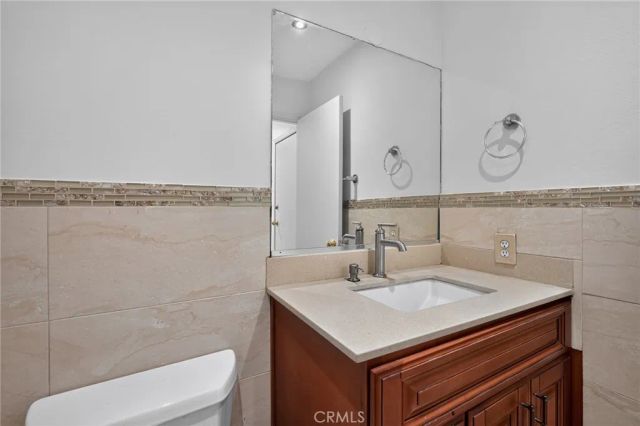 5130 W 1st E, Santa Ana, CA 92703