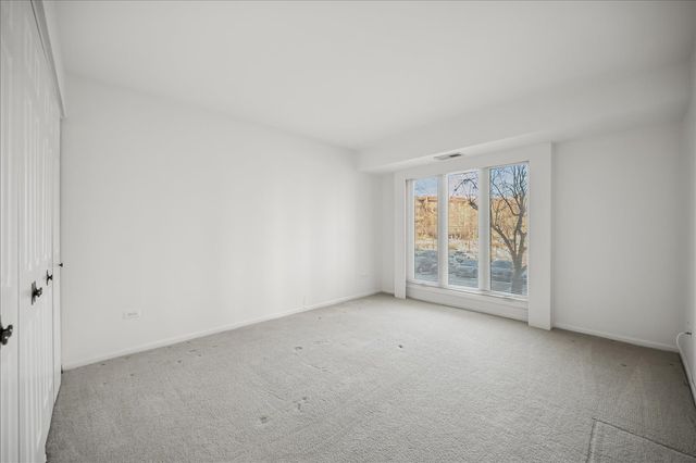 3741 Mission Hills Road 102, Northbrook, IL 60062