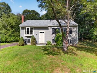 6 Hemlock Circle, Clinton, CT 06413