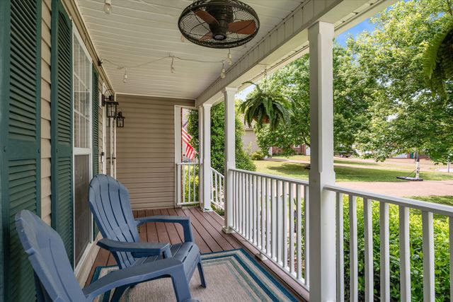 2128 Kenowick Ct, Spring Hill, TN 37174