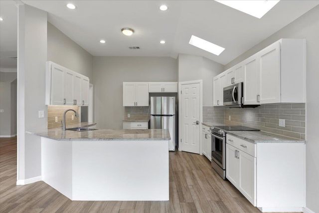 103 Ajuga CT, Lakeway, TX 78734