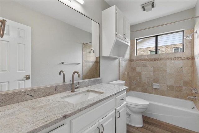 103 Ajuga CT, Lakeway, TX 78734