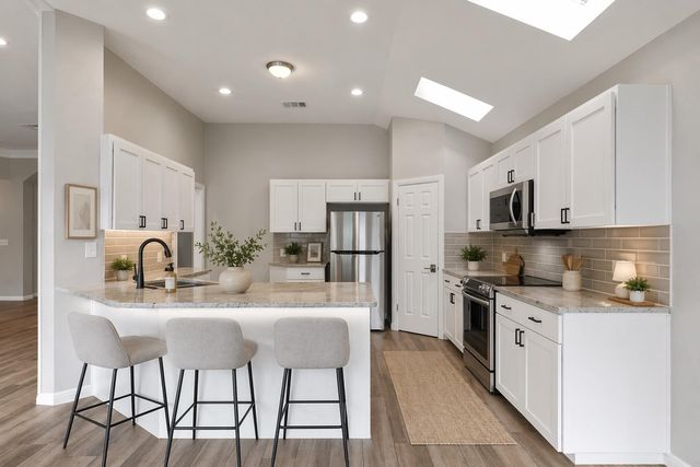 103 Ajuga CT, Lakeway, TX 78734