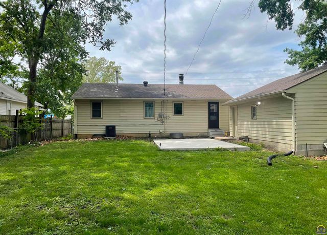 238 SW MacVicar AVE, Topeka, KS 66606