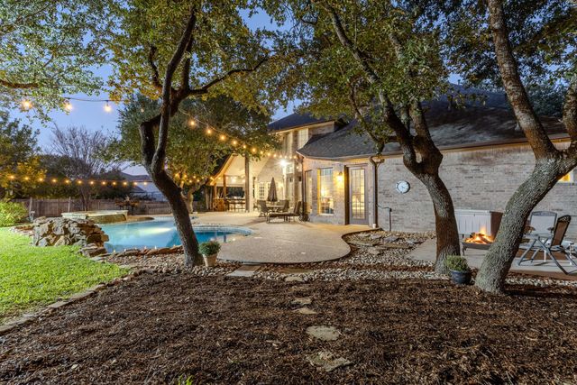 908 Golden Bear CV, Round Rock, TX 78664