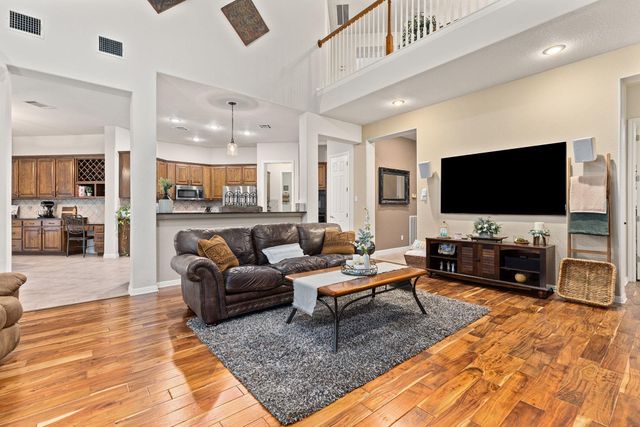 908 Golden Bear CV, Round Rock, TX 78664