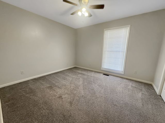 108 N Scenic Shore Dr, Dover, TN 37058