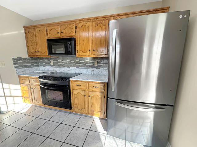 108 N Scenic Shore Dr, Dover, TN 37058
