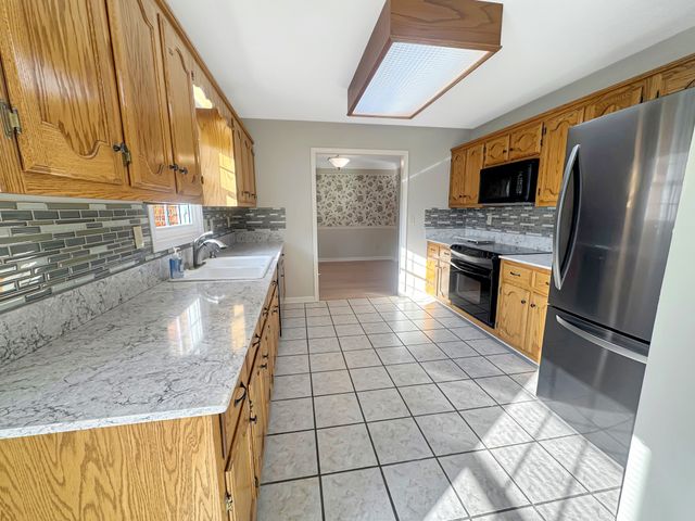 108 N Scenic Shore Dr, Dover, TN 37058