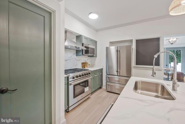 837 DECATUR ST NW, Washington, DC 20011