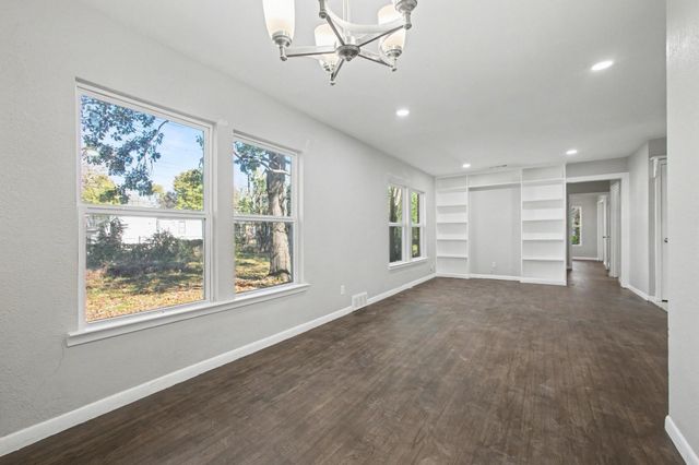 2319 Glengariff Drive, Dallas, TX 75228